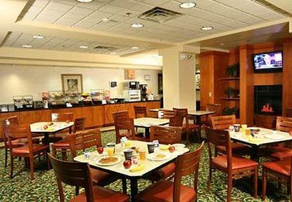 Fairfield By Marriott & Outlets Hotel