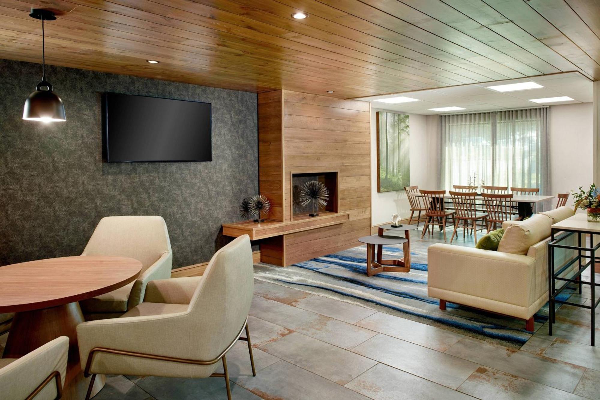 Fairfield By Marriott & Outlets Hotel
