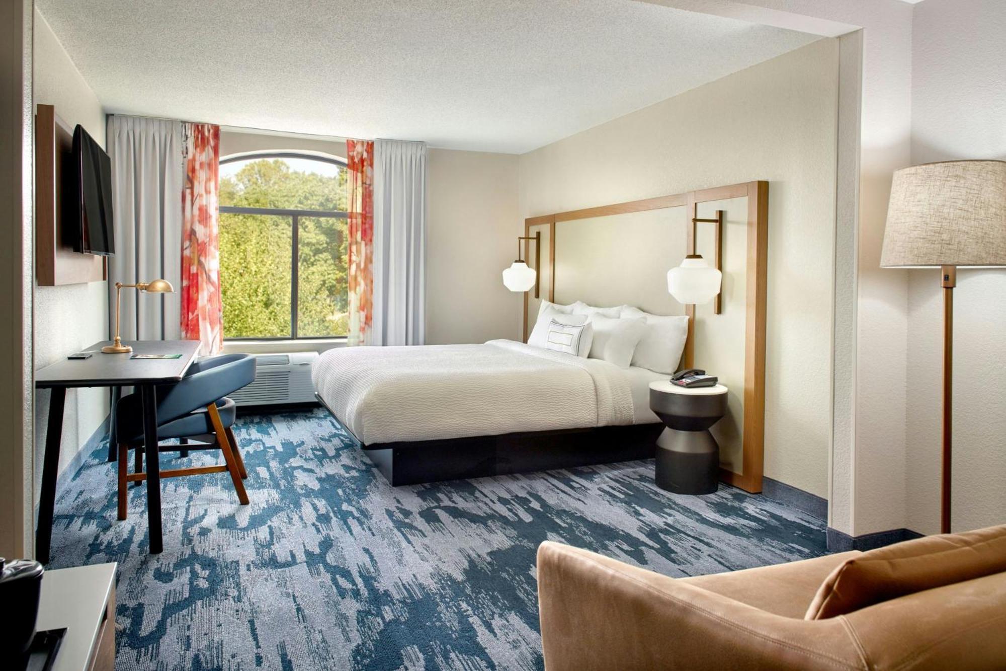 Fairfield By Marriott & Outlets Asheville